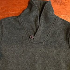 Old Navy forest green sweater